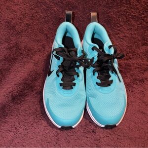 Nike Kids Sneakers in Aqua and Black